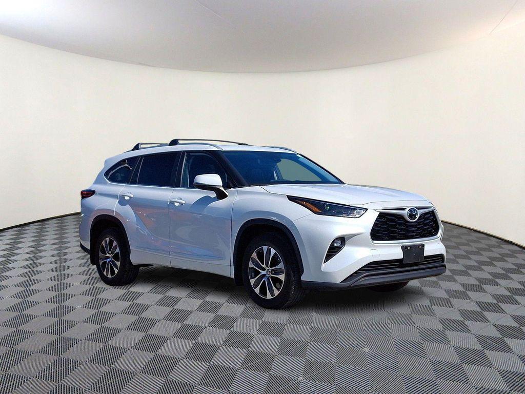 used 2023 Toyota Highlander car, priced at $37,991