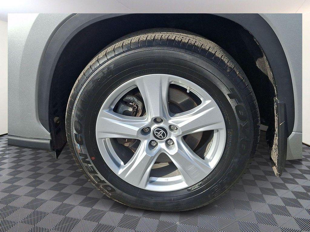 used 2023 Toyota Highlander car, priced at $32,990