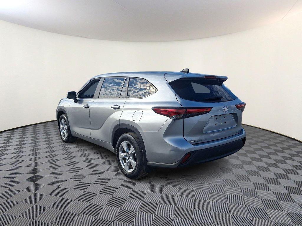 used 2023 Toyota Highlander car, priced at $32,990