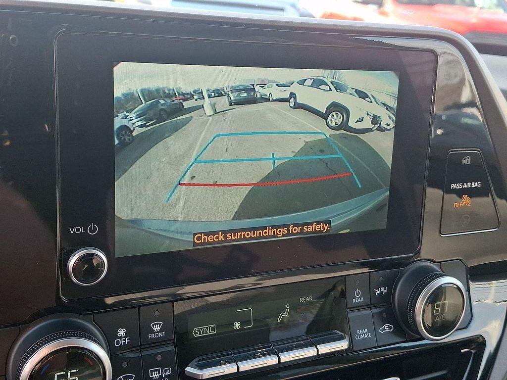 used 2023 Toyota Highlander car, priced at $32,990