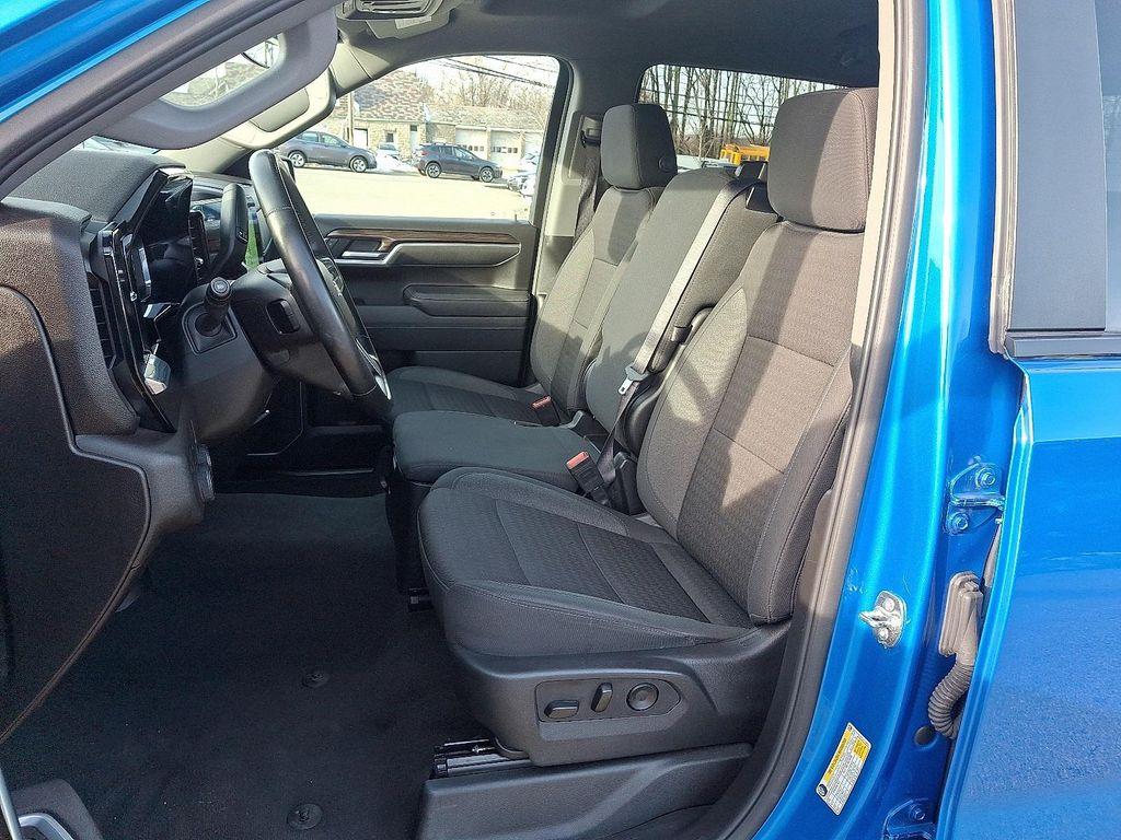 used 2025 Chevrolet Silverado 1500 car, priced at $40,491