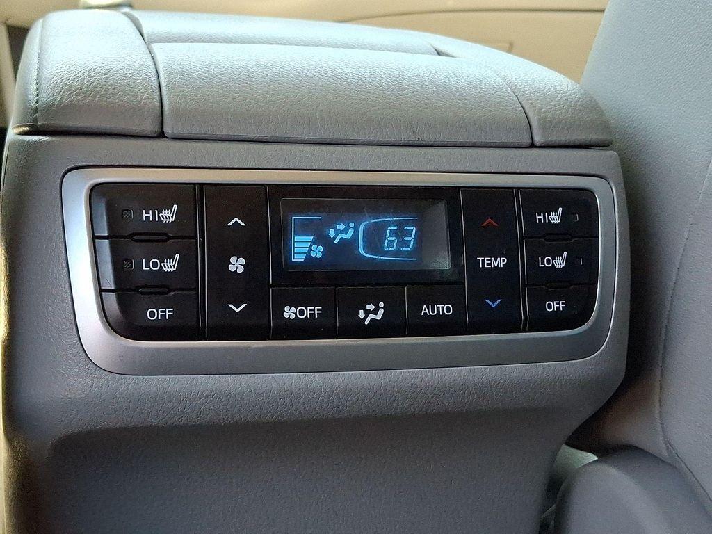 used 2019 Toyota Highlander Hybrid car, priced at $29,990