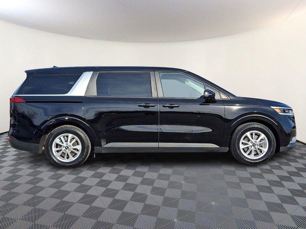 used 2022 Kia Carnival car, priced at $23,490