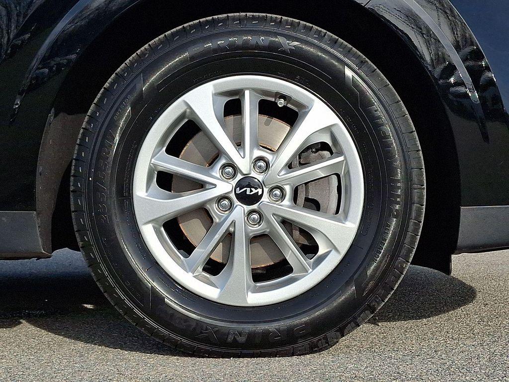 used 2022 Kia Carnival car, priced at $23,490