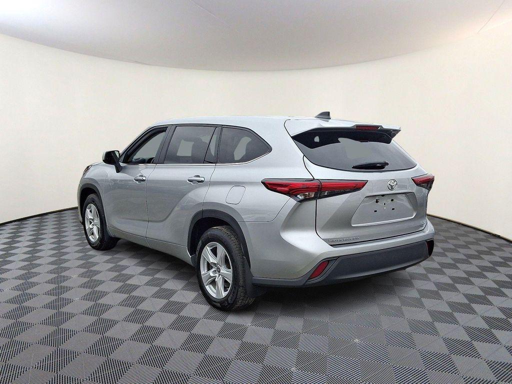 used 2023 Toyota Highlander car, priced at $27,990