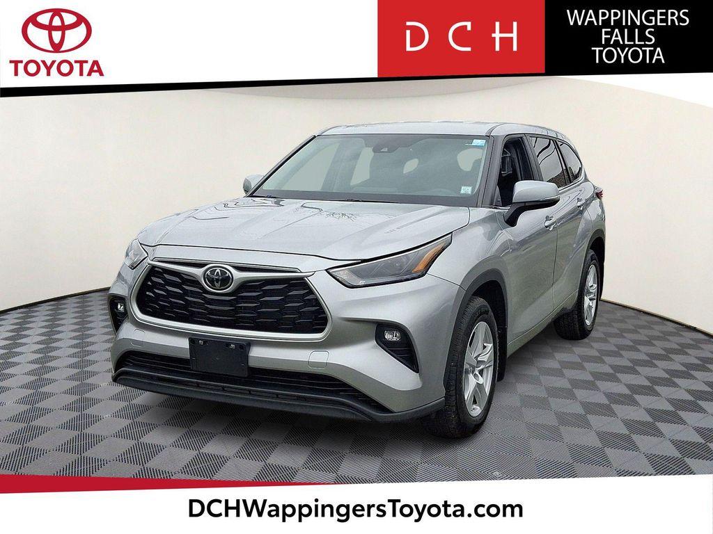 used 2023 Toyota Highlander car, priced at $27,990