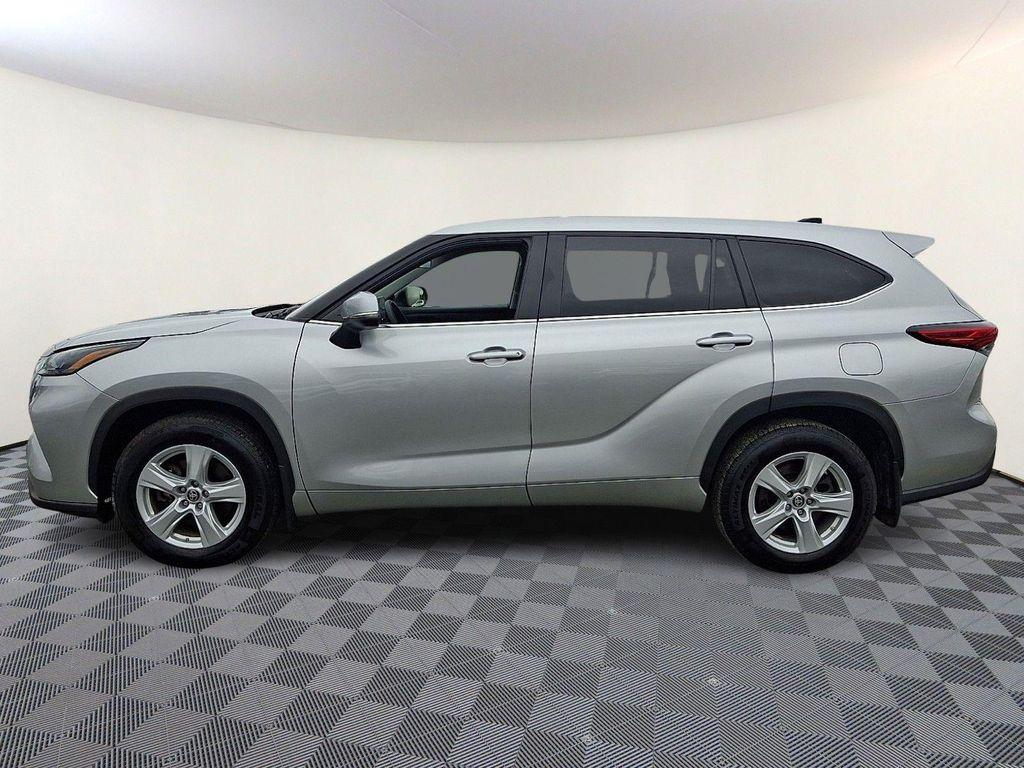 used 2023 Toyota Highlander car, priced at $27,990