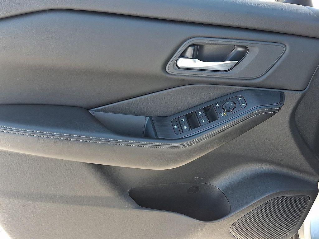 used 2024 Nissan Rogue car, priced at $20,692