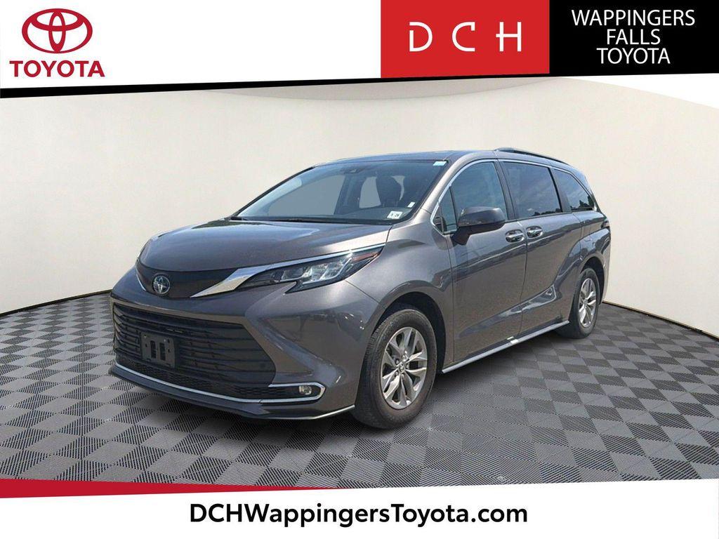 used 2023 Toyota Sienna car, priced at $39,990