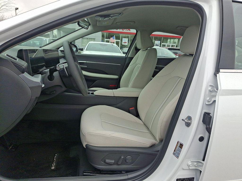 used 2024 Hyundai Sonata car, priced at $23,294