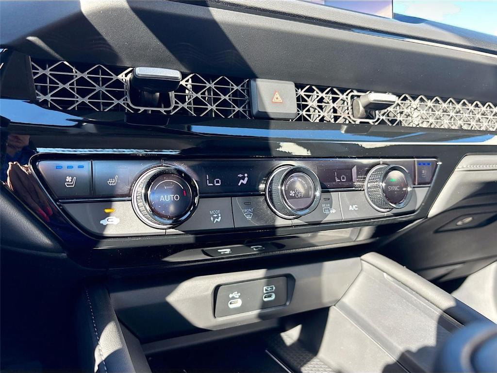 new 2025 Honda Accord Hybrid car, priced at $40,495