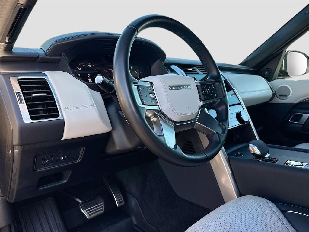 used 2024 Land Rover Discovery car, priced at $46,595