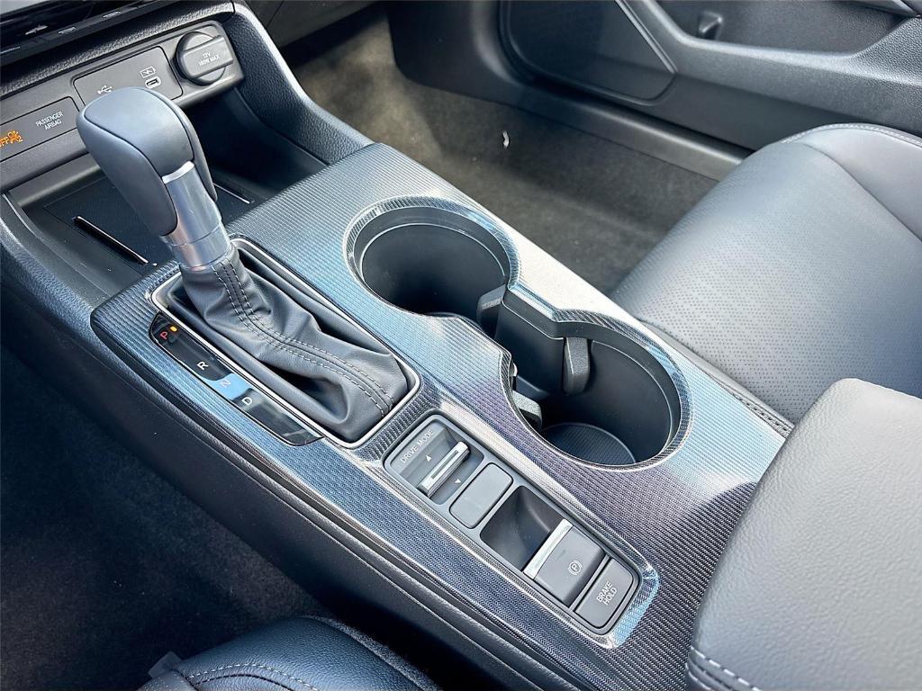 new 2026 Honda Civic Hybrid car, priced at $33,945