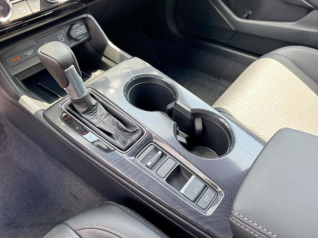 new 2026 Honda Civic Hybrid car, priced at $33,445