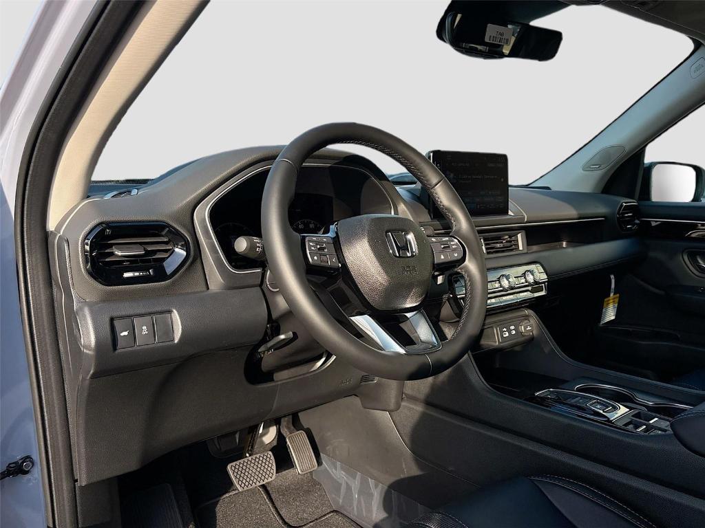 new 2025 Honda Pilot car, priced at $52,250