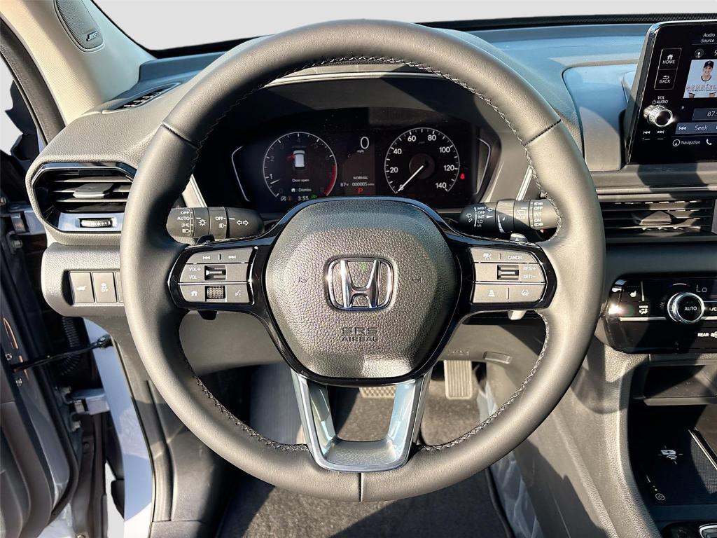 new 2025 Honda Pilot car, priced at $52,250