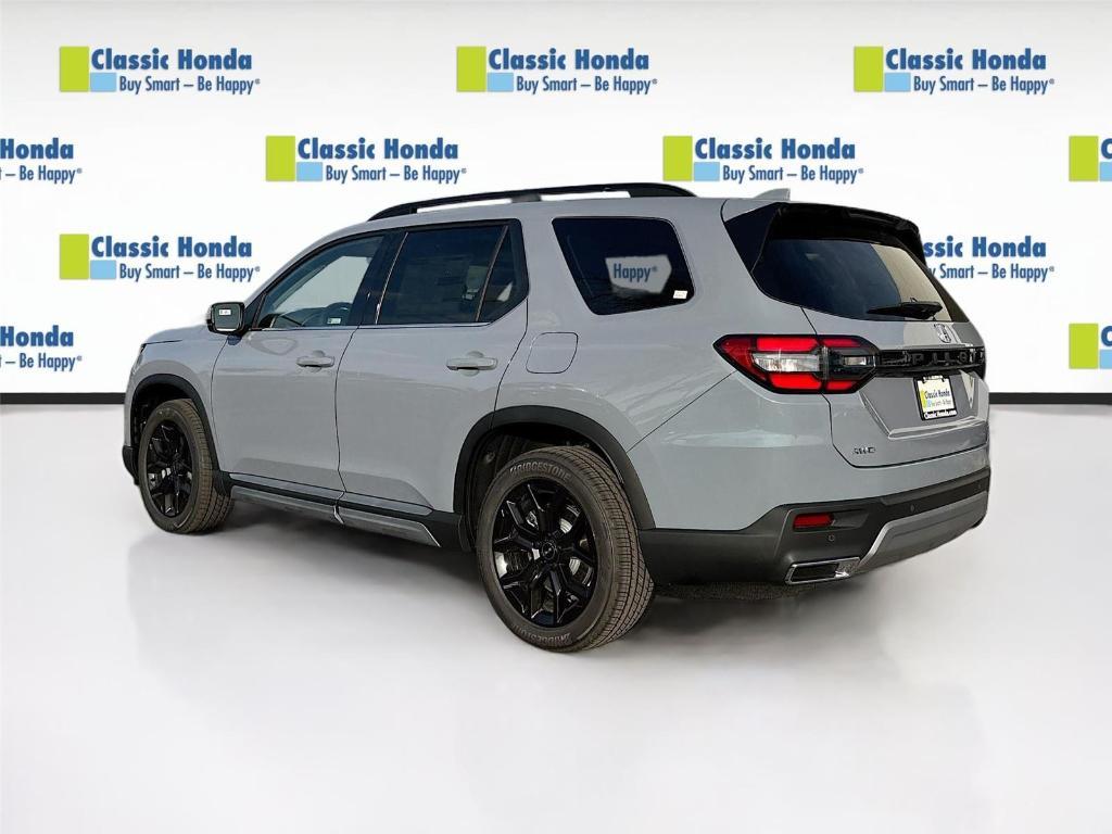 new 2025 Honda Pilot car, priced at $52,250
