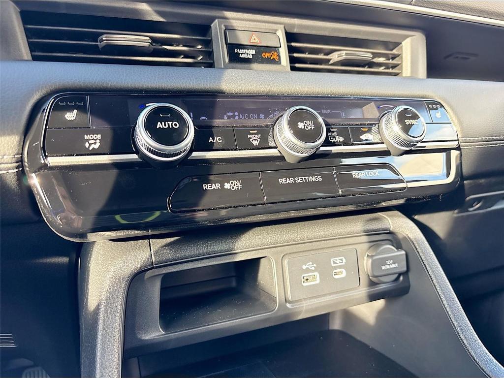 new 2025 Honda Pilot car, priced at $52,250