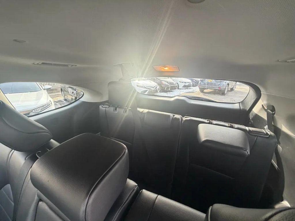 used 2023 Toyota Highlander car, priced at $29,995