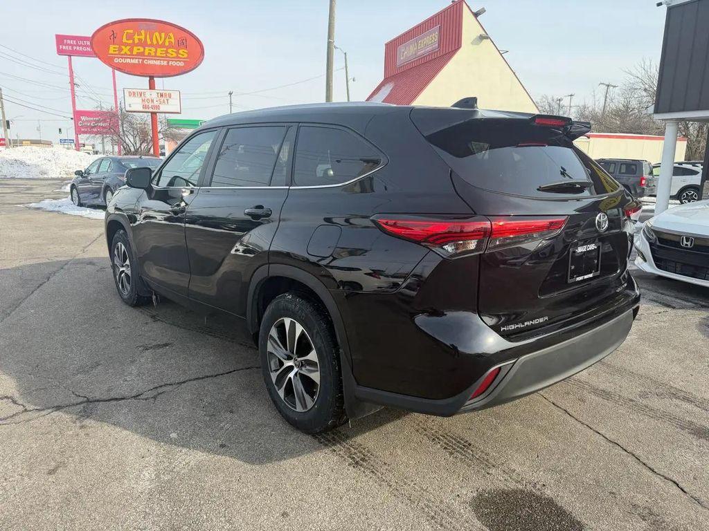 used 2023 Toyota Highlander car, priced at $29,995