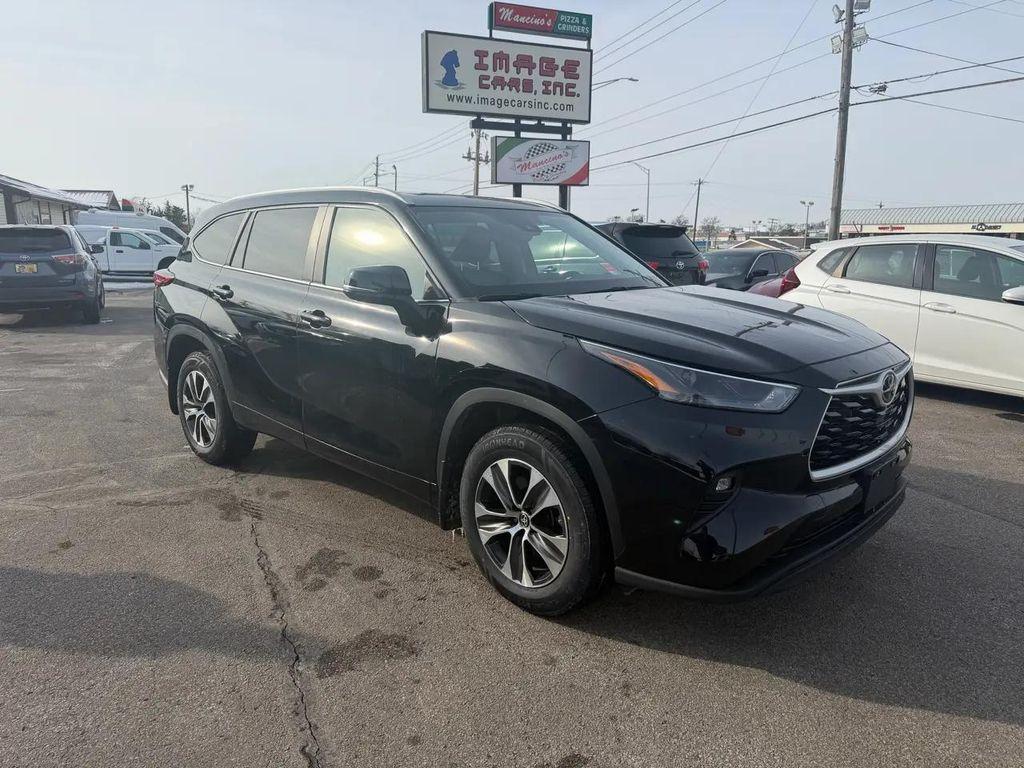 used 2023 Toyota Highlander car, priced at $29,995