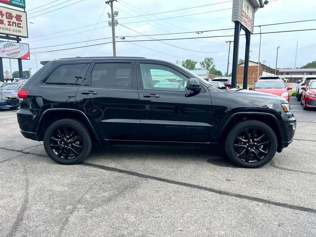 used 2021 Jeep Grand Cherokee car, priced at $17,495