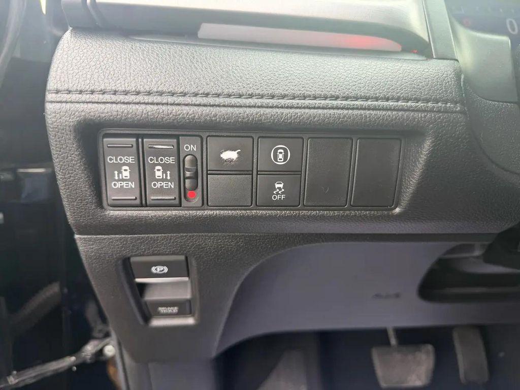 used 2023 Honda Odyssey car, priced at $32,694
