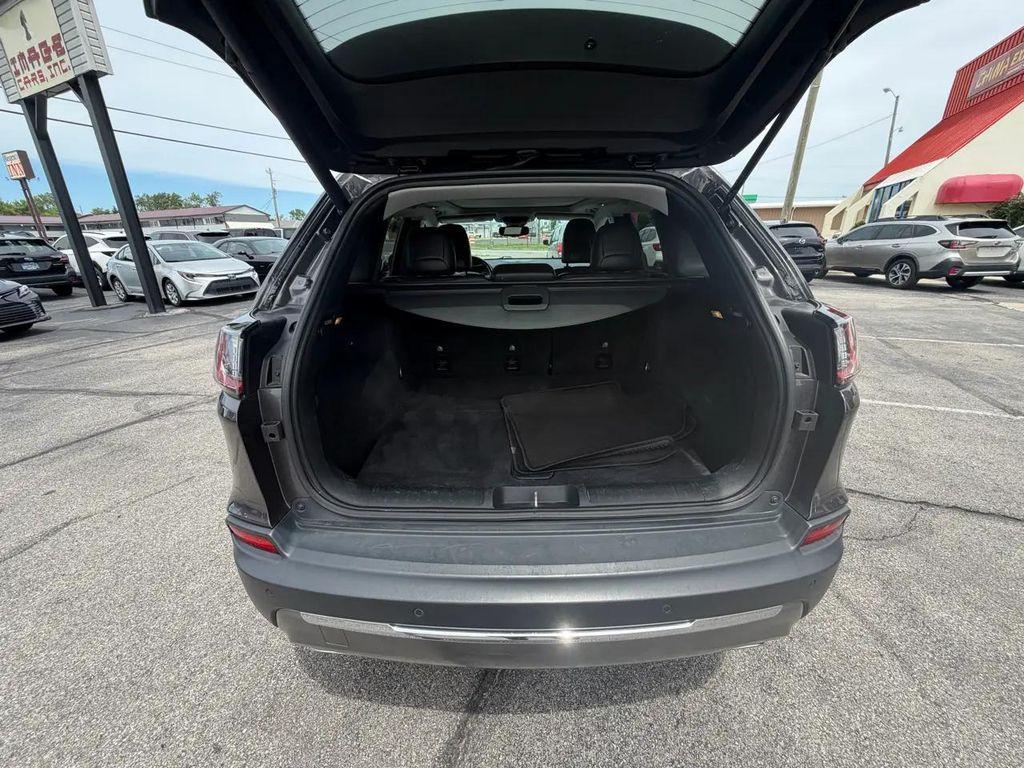 used 2019 Jeep Cherokee car, priced at $16,987