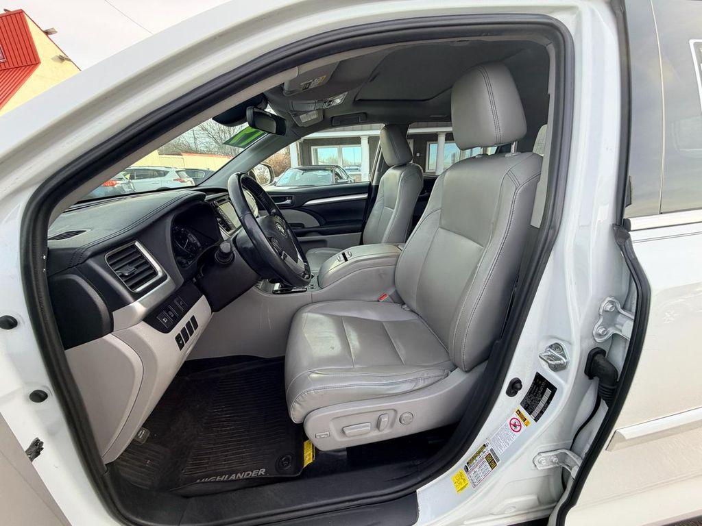 used 2019 Toyota Highlander car, priced at $22,781