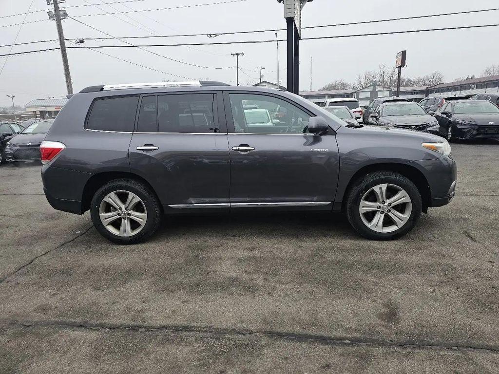 used 2013 Toyota Highlander car, priced at $13,681