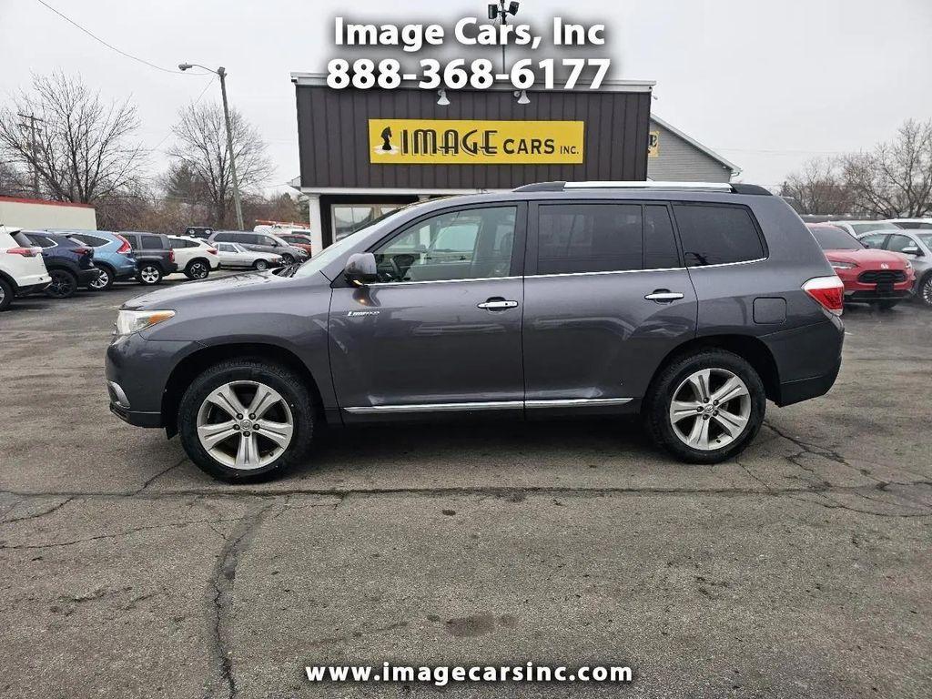 used 2013 Toyota Highlander car, priced at $13,681