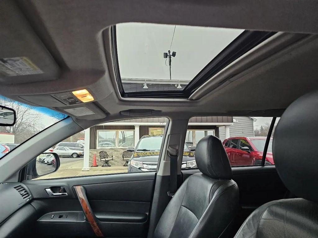 used 2013 Toyota Highlander car, priced at $13,681