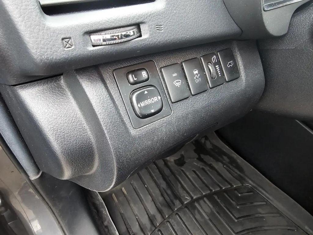 used 2013 Toyota Highlander car, priced at $13,681