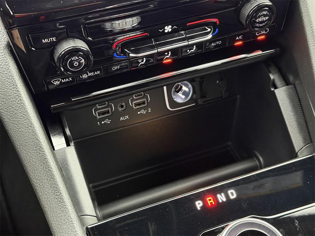 new 2025 Jeep Grand Cherokee car, priced at $38,080