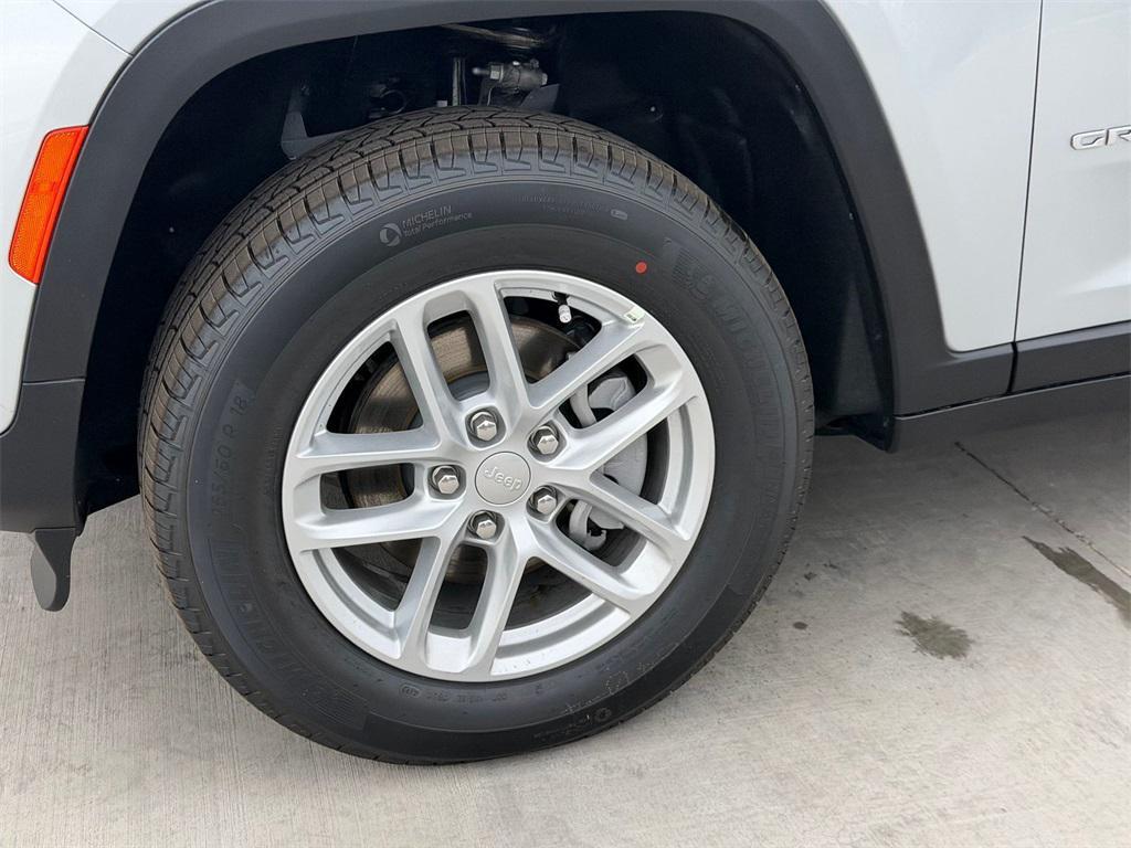 new 2025 Jeep Grand Cherokee car, priced at $38,080
