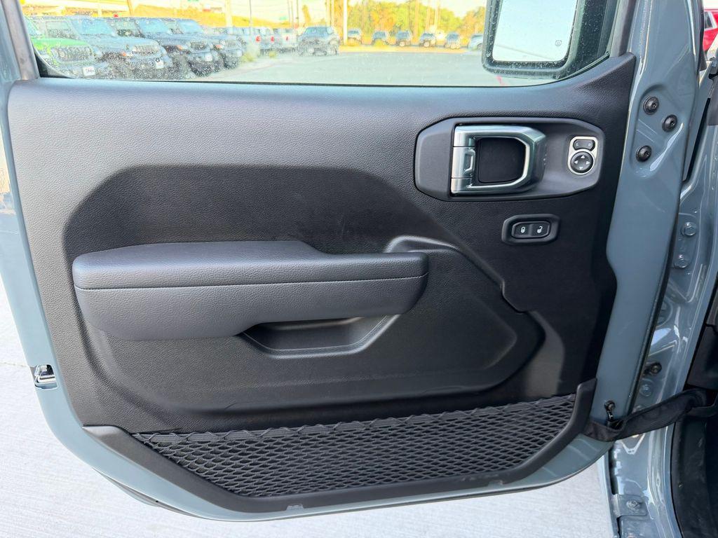 new 2026 Jeep Gladiator car, priced at $43,550