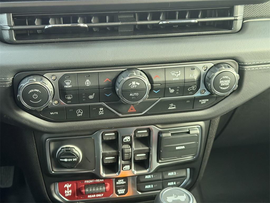 new 2026 Jeep Wrangler car, priced at $59,545