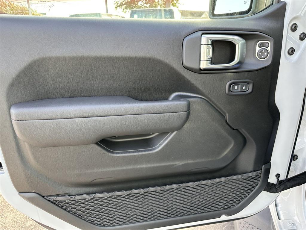 new 2023 Jeep Gladiator car, priced at $54,336