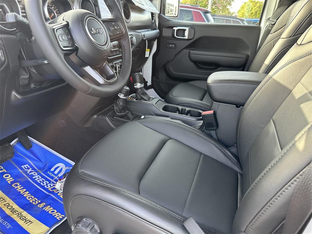 new 2023 Jeep Gladiator car, priced at $54,336