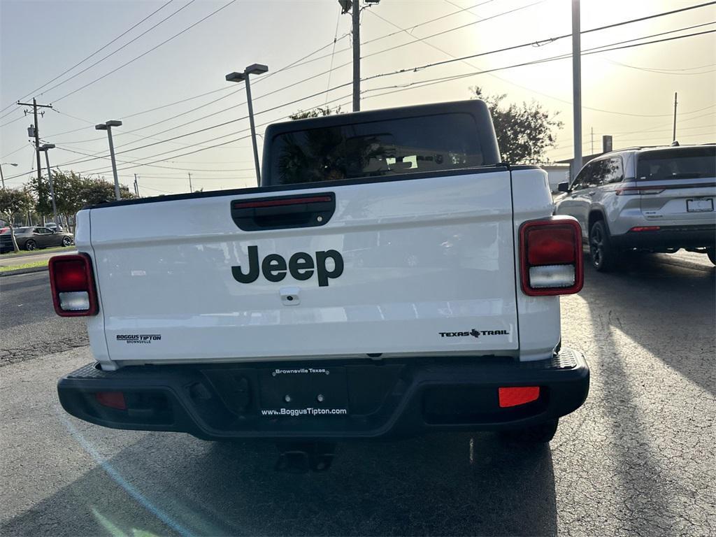 new 2023 Jeep Gladiator car, priced at $54,336