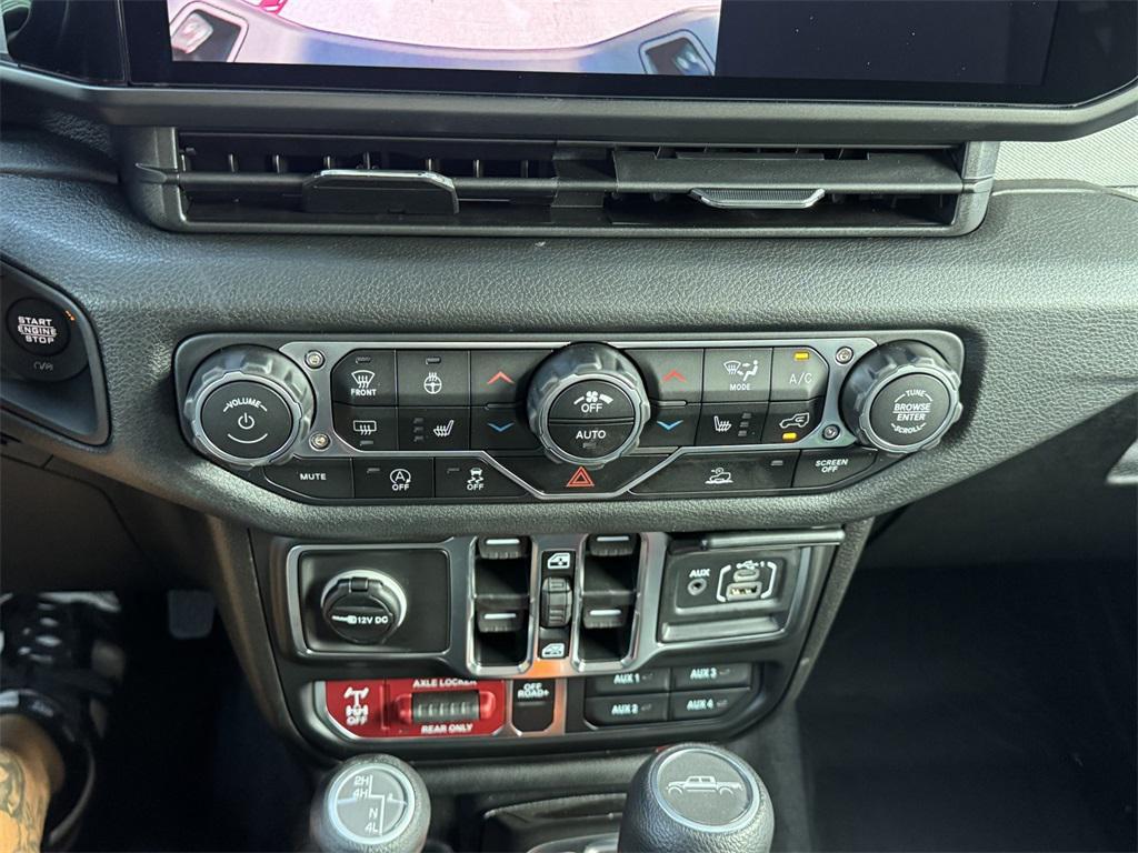 new 2026 Jeep Gladiator car, priced at $47,155