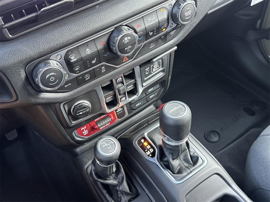 new 2026 Jeep Gladiator car, priced at $47,155