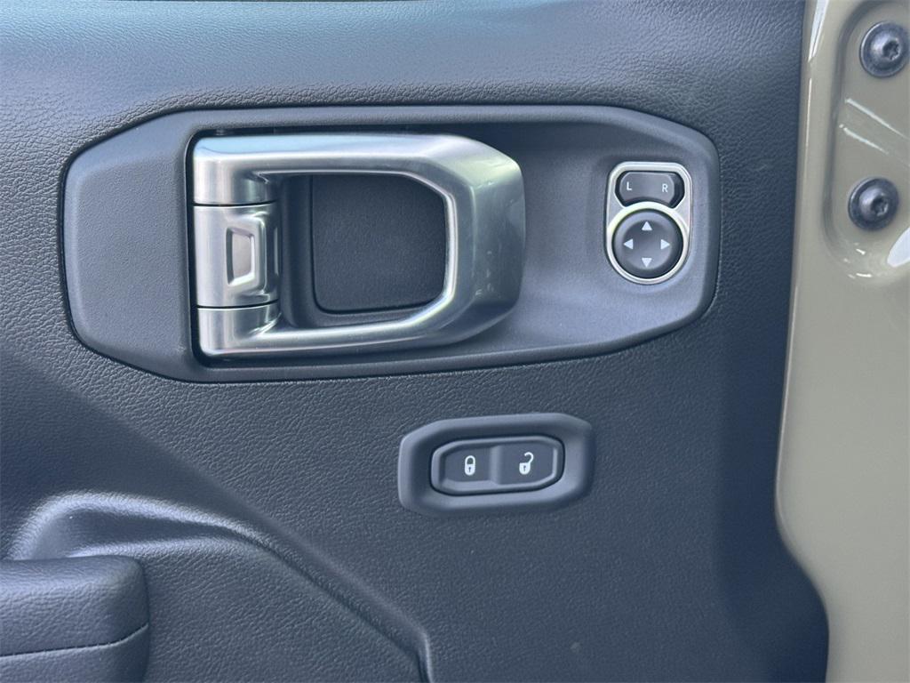 new 2026 Jeep Gladiator car, priced at $47,155