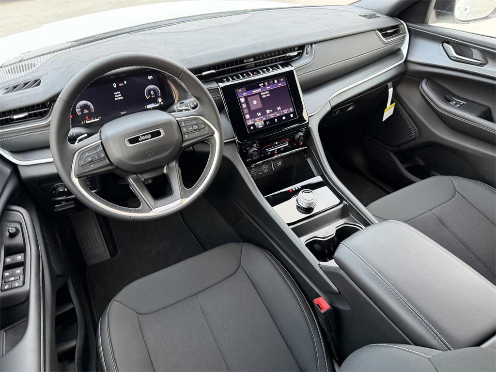 new 2025 Jeep Grand Cherokee L car, priced at $39,280