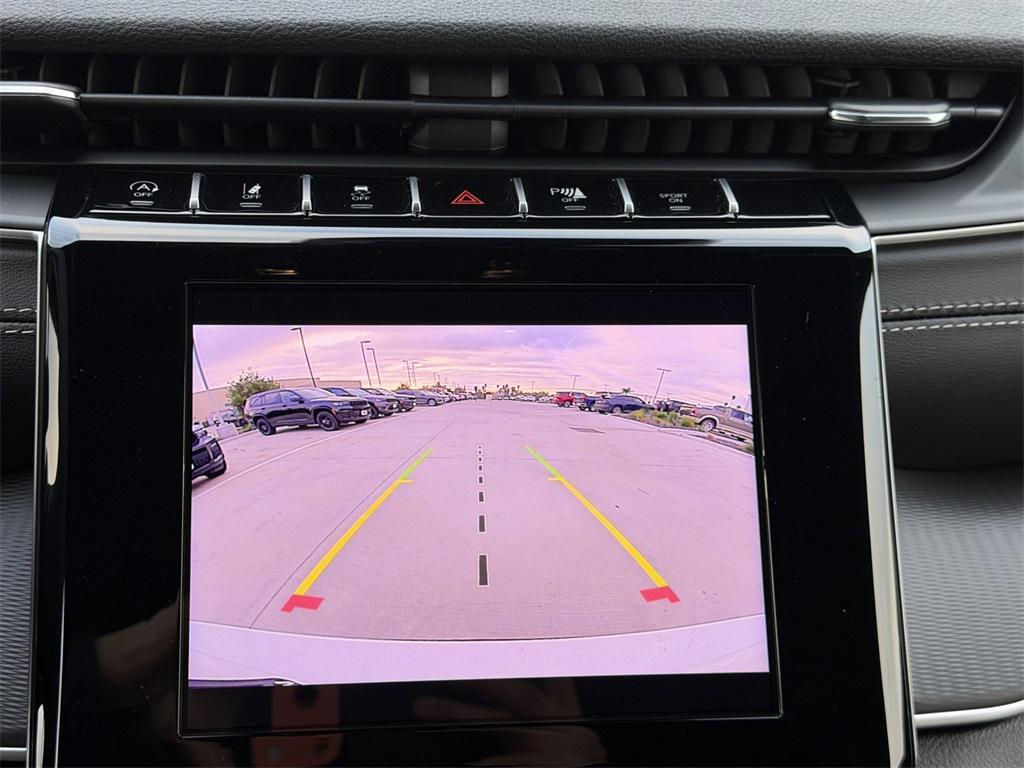 new 2025 Jeep Grand Cherokee L car, priced at $39,280