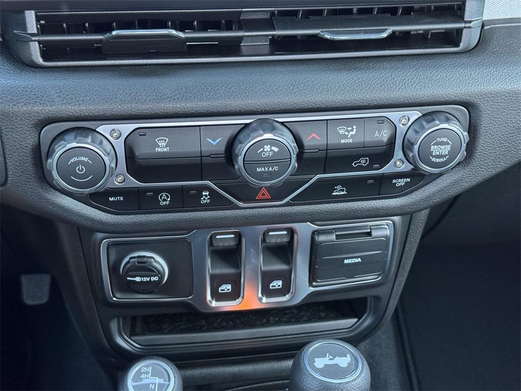 new 2026 Jeep Wrangler car, priced at $32,100