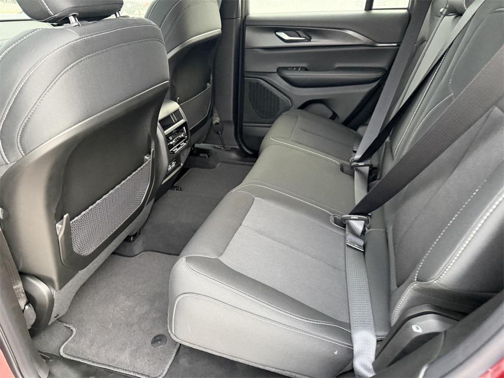 new 2025 Jeep Grand Cherokee car, priced at $34,225