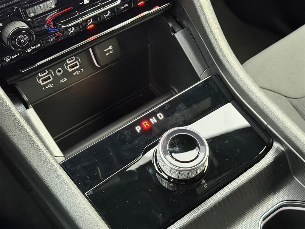 new 2025 Jeep Grand Cherokee car, priced at $34,225