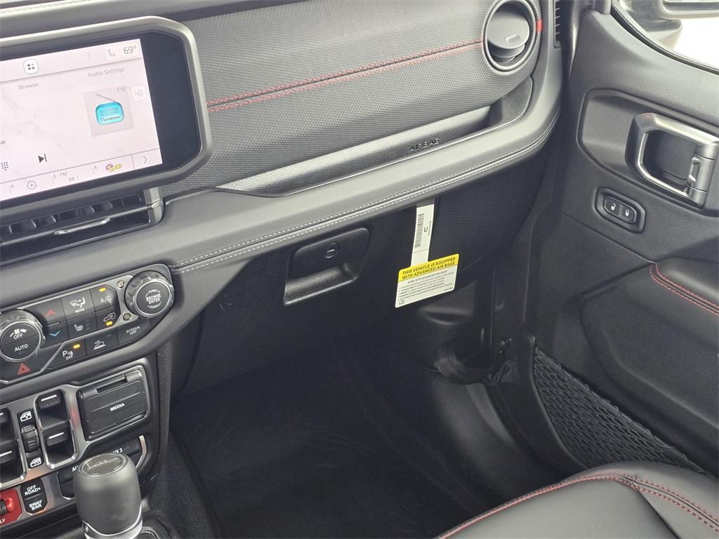 new 2026 Jeep Gladiator car, priced at $60,790