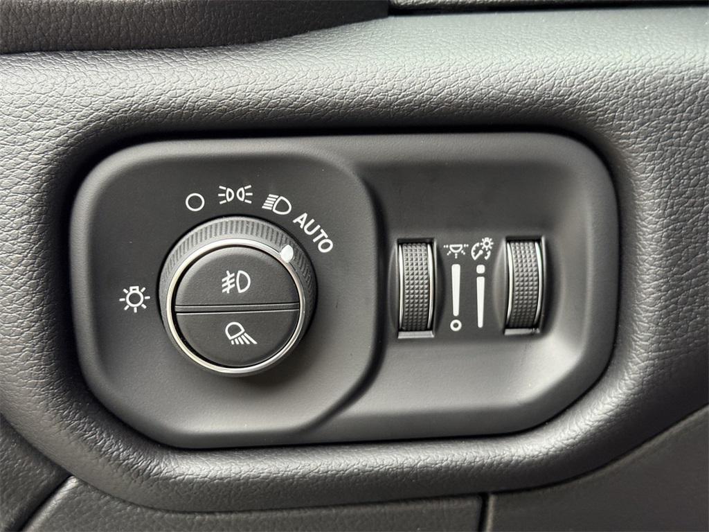 new 2025 Ram 2500 car, priced at $77,725